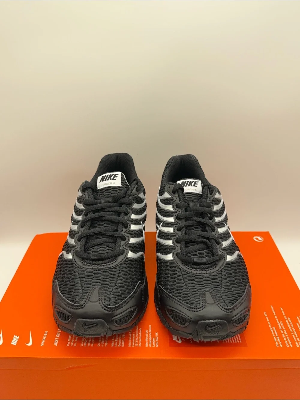 Nike Air Max Torch 4 Black White 343851-010 Women’s Size 7.5